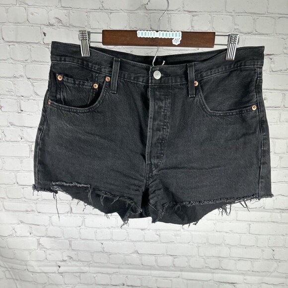 Levis 501 Button Fly High Rise Black Raw Hem Cut Off Shorts Sz 32 (32 x 2.5) - Picture 1 of 12